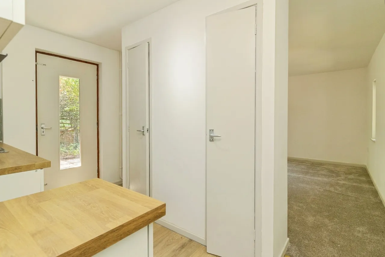 Edison Square, Shenley Lodge, Milton Keynes, Buckinghamshire, MK5, photo 7