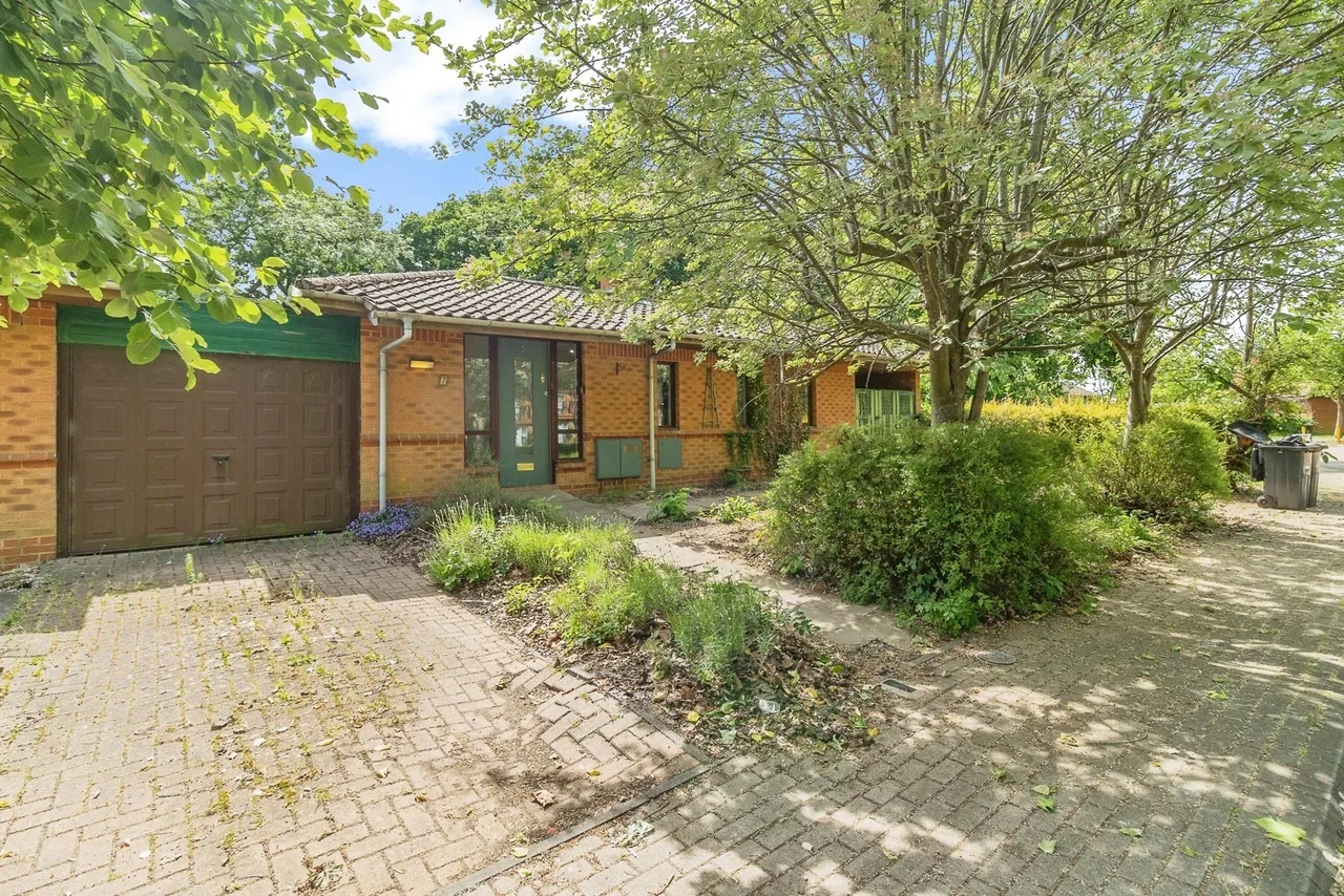 Edison Square, Shenley Lodge, Milton Keynes, Buckinghamshire, MK5, photo 16