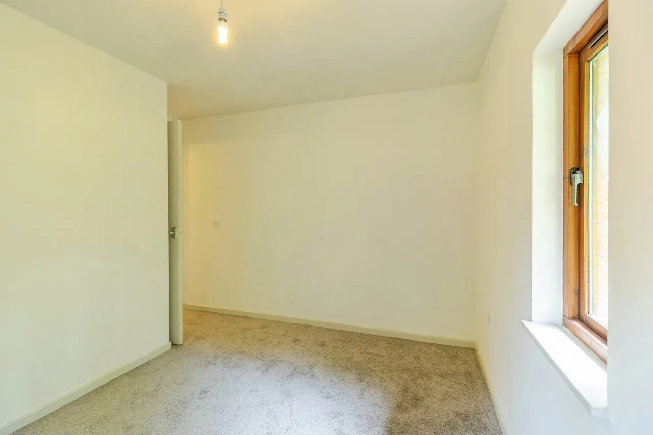 Edison Square, Shenley Lodge, Milton Keynes, Buckinghamshire, MK5, photo 13