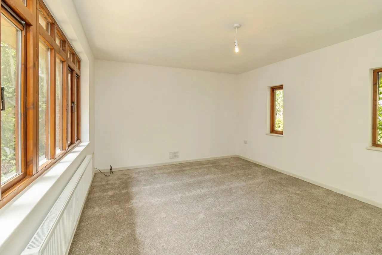 Edison Square, Shenley Lodge, Milton Keynes, Buckinghamshire, MK5, photo 12