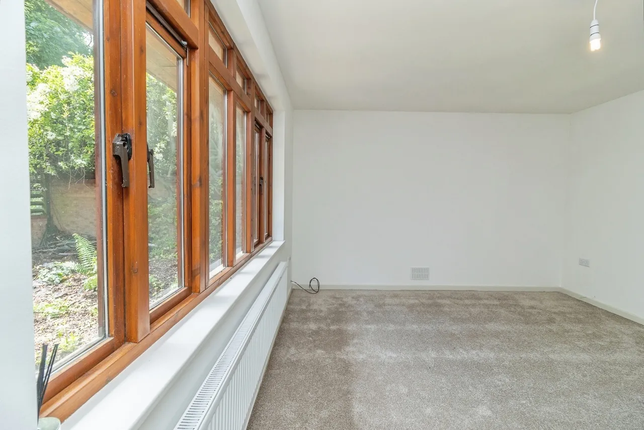 Edison Square, Shenley Lodge, Milton Keynes, Buckinghamshire, MK5, photo 17