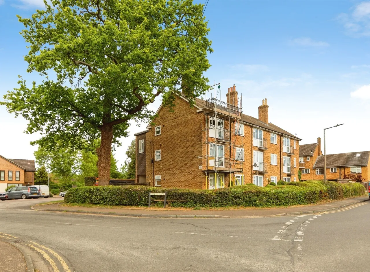 1 bed flat for sale — Thieves Lane, HERTFORD