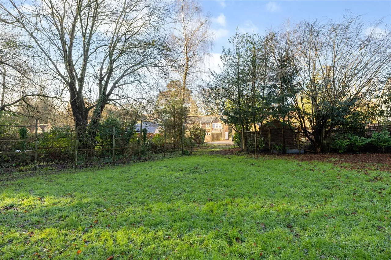 Lower Street, Fittleworth, RH20, photo 3