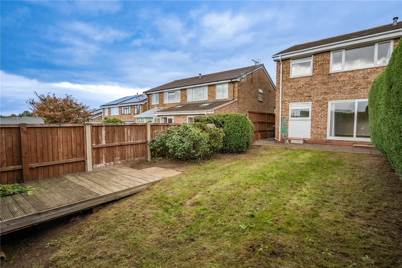 Wrekin Drive, Bromsgrove, B61, photo 16
