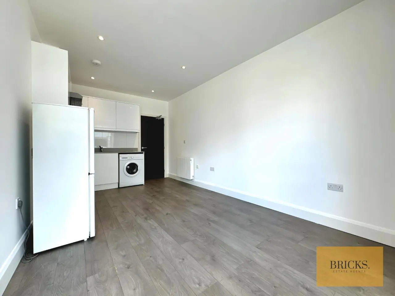 3 High Street, Potters Bar, EN6 5DJ, photo 6