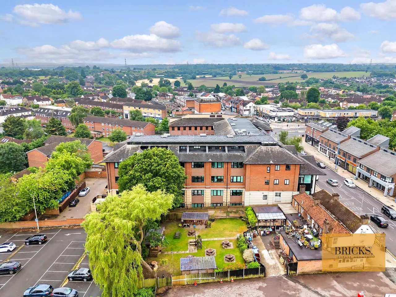 1 bed flat to rent — 3 High Street, Potters Bar, EN6 5DJ