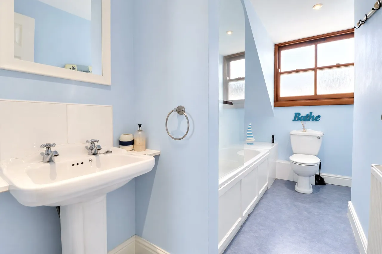 Tomouth Road, Appledore, EX39, photo 22