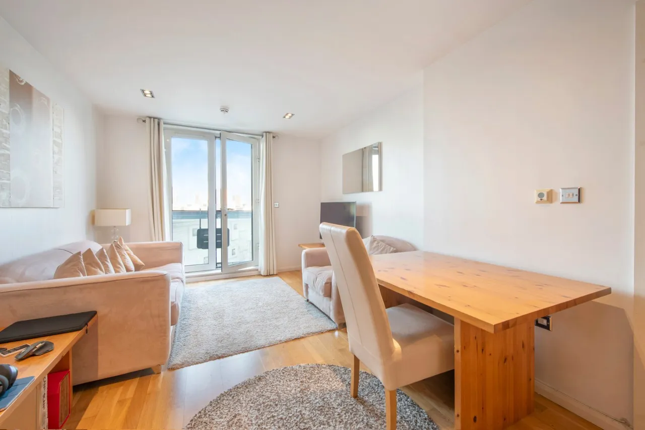 Limeharbour, London, E14, photo 2
