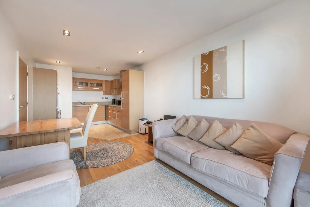 1 bed flat for sale, Limeharbour, London, E14