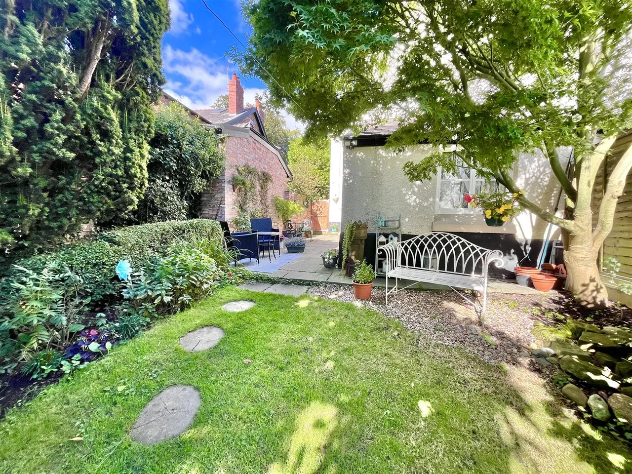 Altrincham Road, Wilmslow, SK9, photo 17