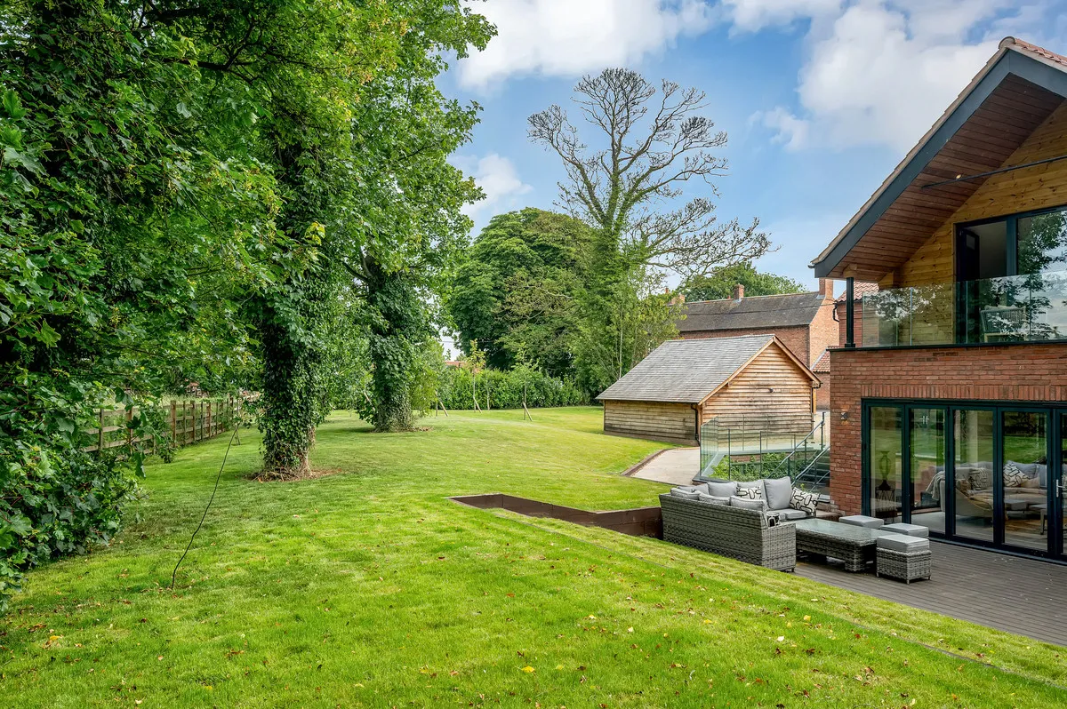 School Lane, Colston Bassett, NG12, photo 44