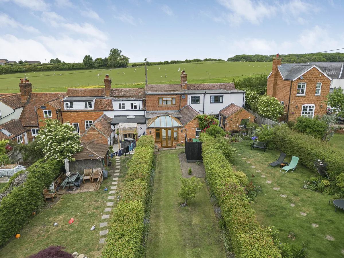 Lawn Hill, Edgcott, photo 25