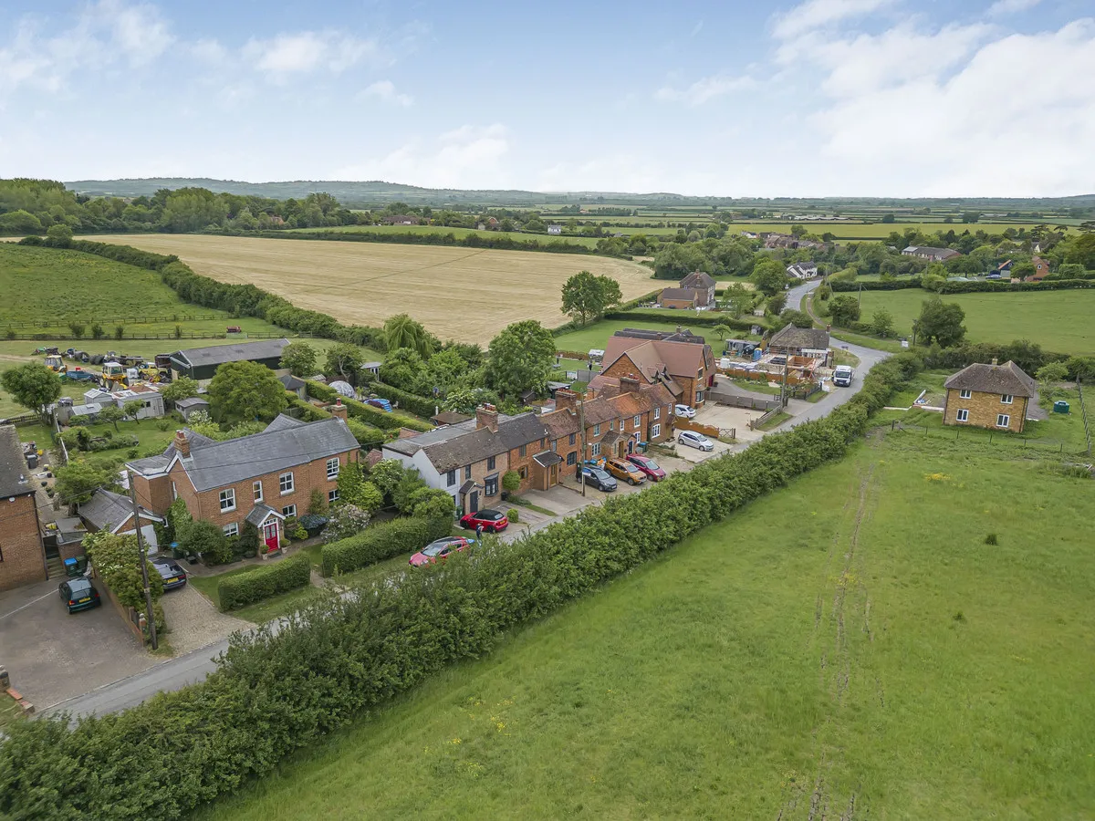 Lawn Hill, Edgcott, photo 26