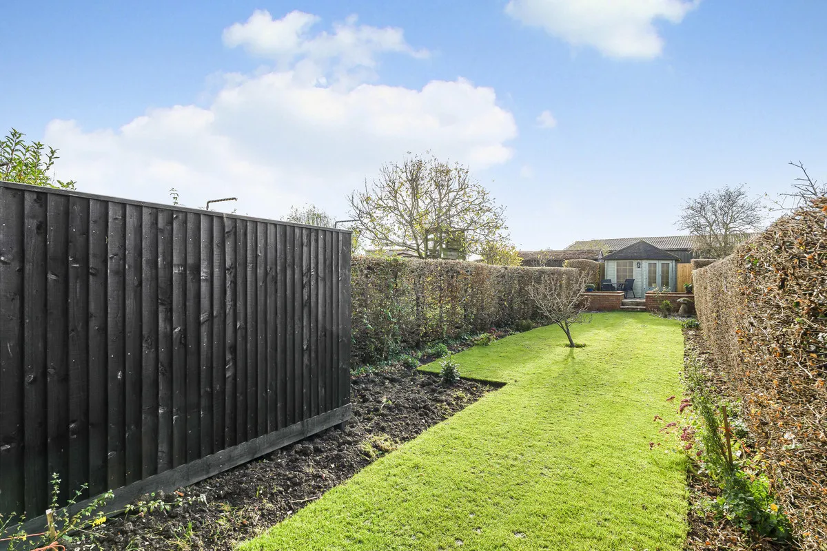 Lawn Hill, Edgcott, photo 22