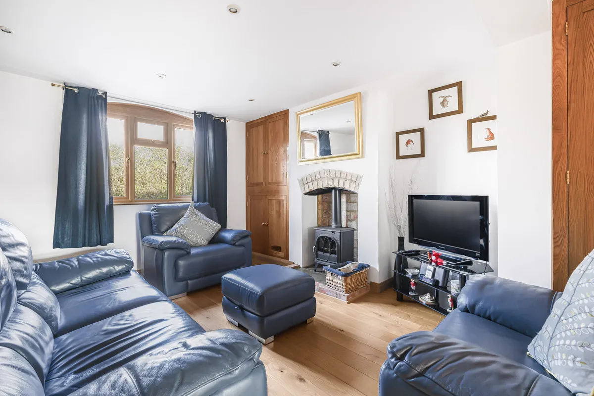 Lawn Hill, Edgcott, photo 10
