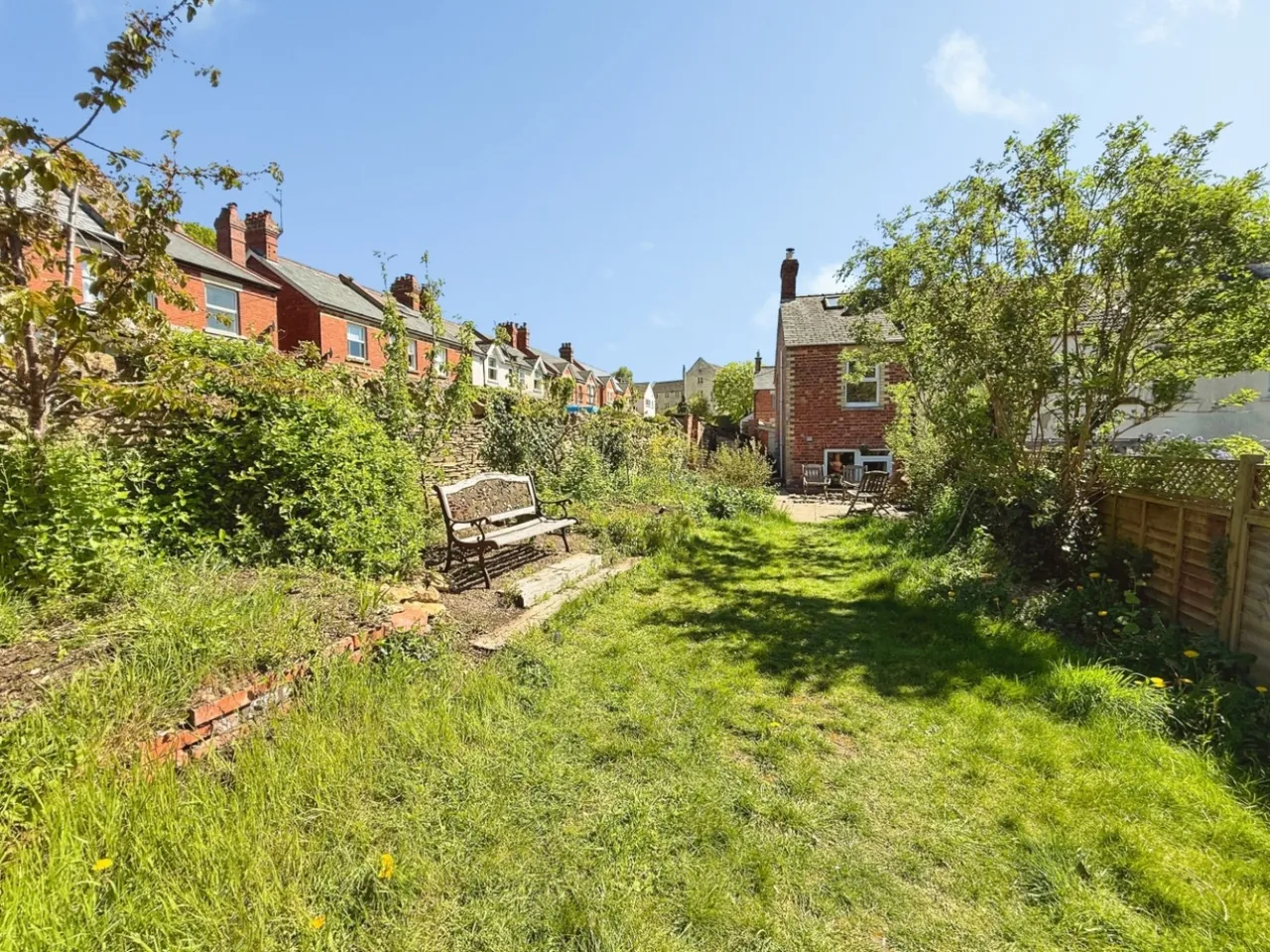 2 bed house for sale — Belmont Road, Stroud