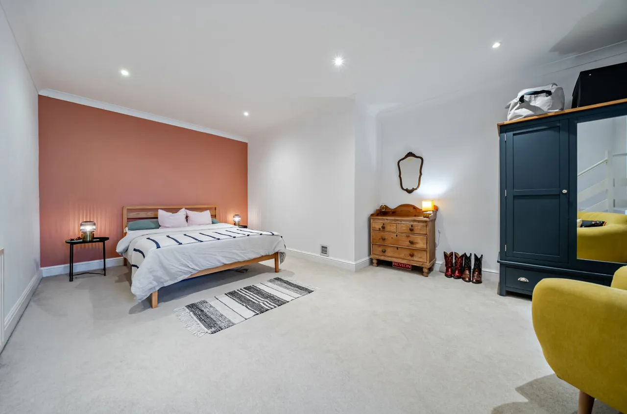 Gilbert Close, Blackheath, photo 6