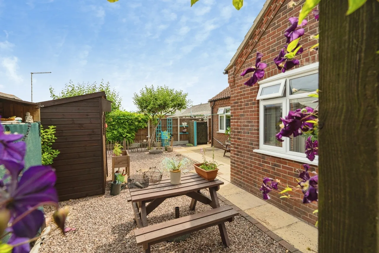 Poplar Drive, Walcott, Norwich, Norfolk, NR12, photo 16