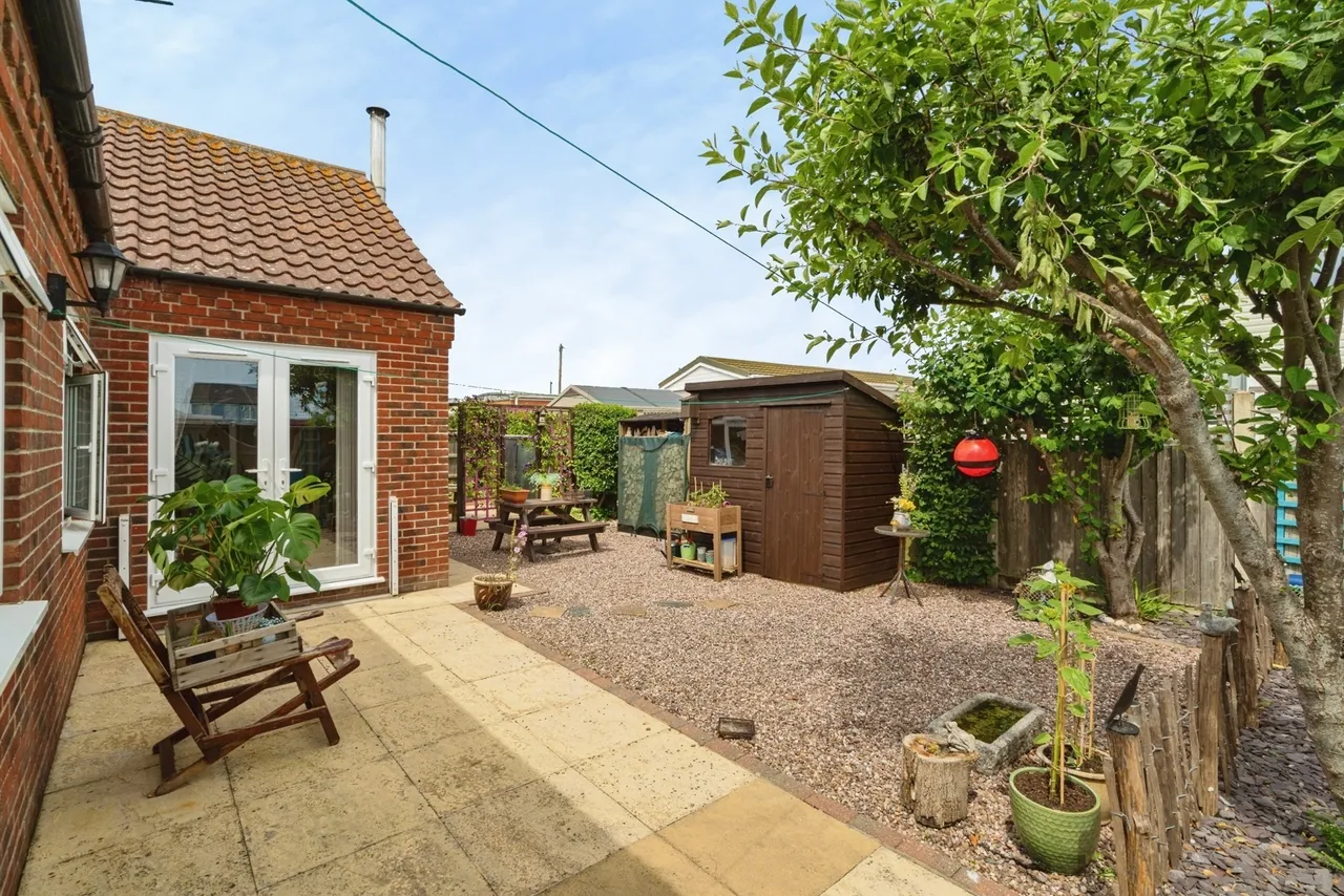 Poplar Drive, Walcott, Norwich, Norfolk, NR12, photo 6