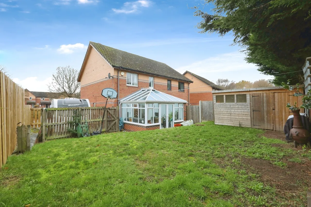 Shining Cliff Court, Bawtry, DN10, photo 9