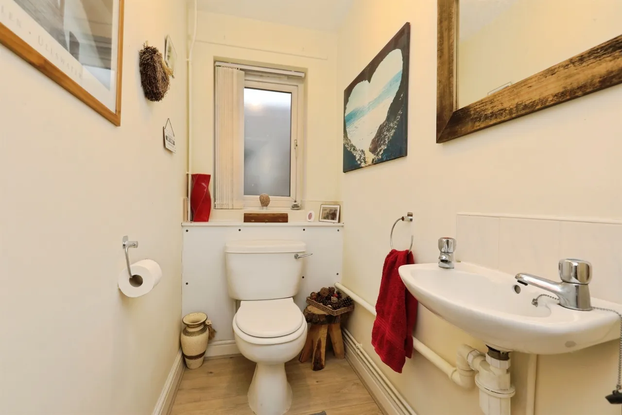 Shining Cliff Court, Bawtry, DN10, photo 5