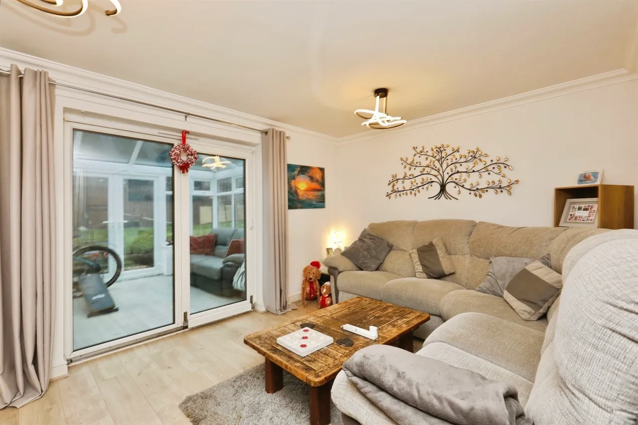 Shining Cliff Court, Bawtry, DN10, photo 11
