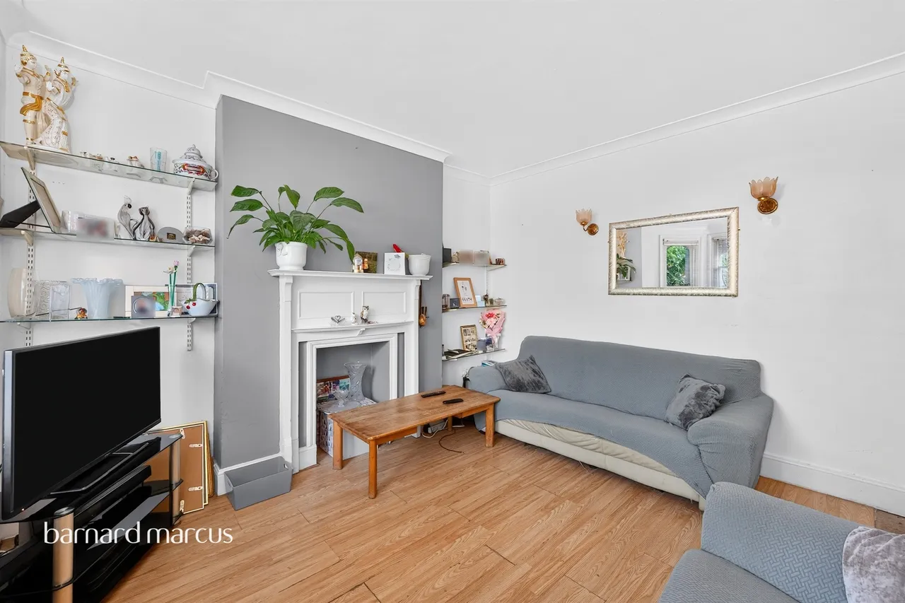 Bolingbroke Grove, London, SW11, photo 3