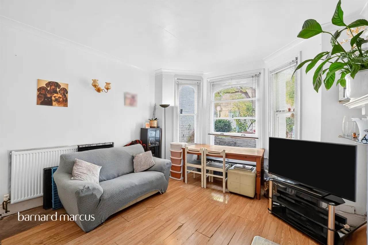 Bolingbroke Grove, London, SW11, photo 9