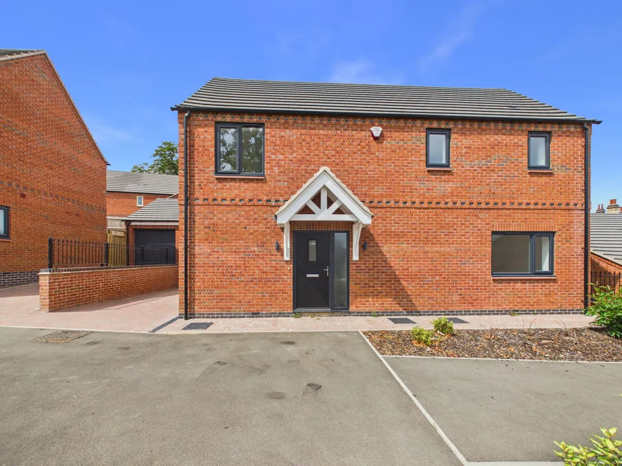 3 bed house for sale, Kennelmore Road, Melton Mowbray, LE13