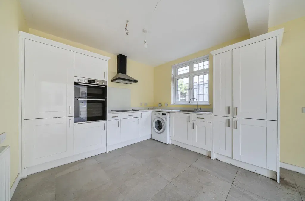 Avery Hill Road, New Eltham, SE9, photo 4