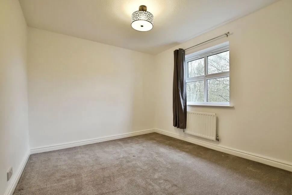 Land Lane, Wilmslow, SK9, photo 9