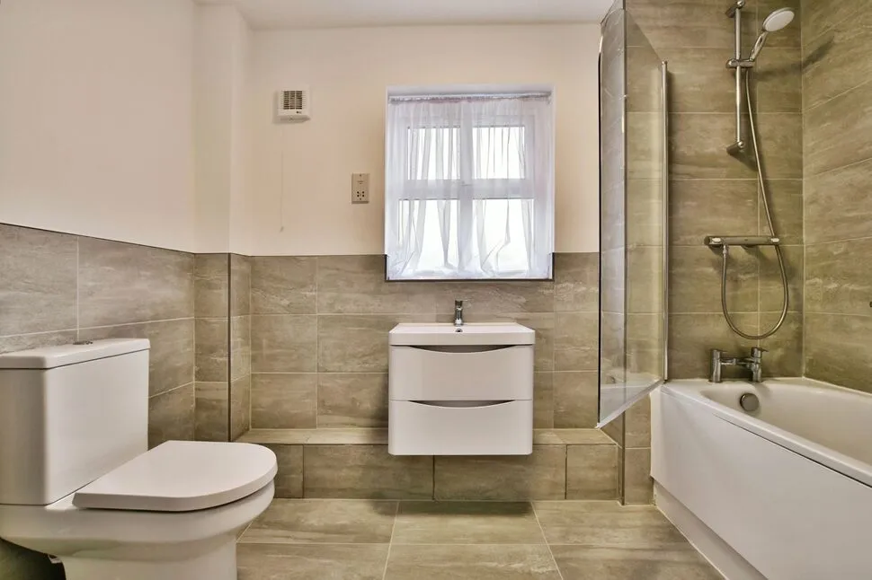 Land Lane, Wilmslow, SK9, photo 12