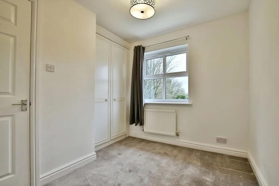 Land Lane, Wilmslow, SK9, photo 13