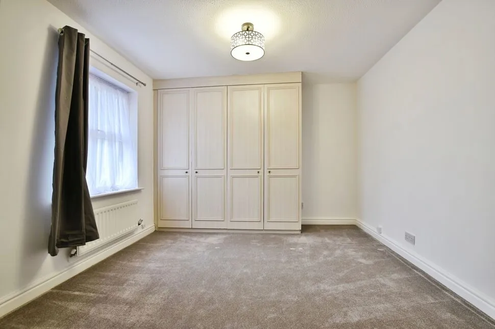 Land Lane, Wilmslow, SK9, photo 6
