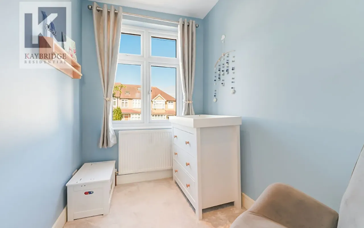 Stoneleigh Avenue, Worcester Park, KT4, photo 13