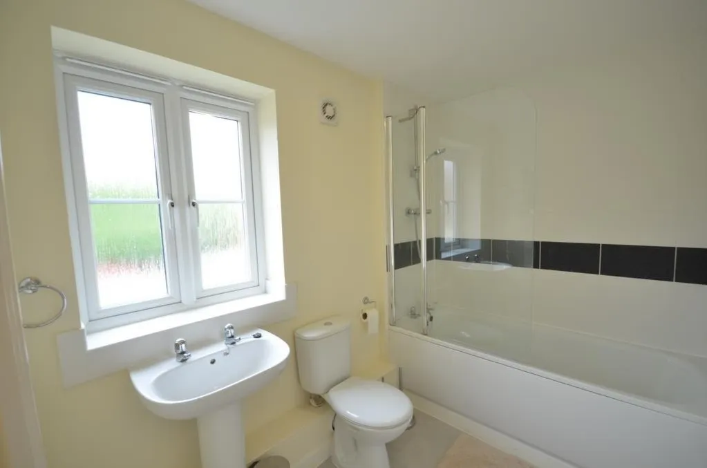 2 Dodd Road, Watford, photo 4