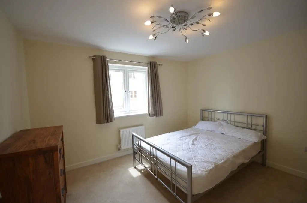 2 Dodd Road, Watford, photo 5