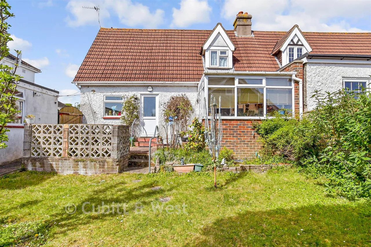 2 bed chalet for sale, Ladies Mile Road, Brighton, BN1