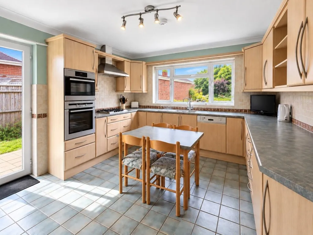 Collington Rise, Bexhill on Sea, photo 3
