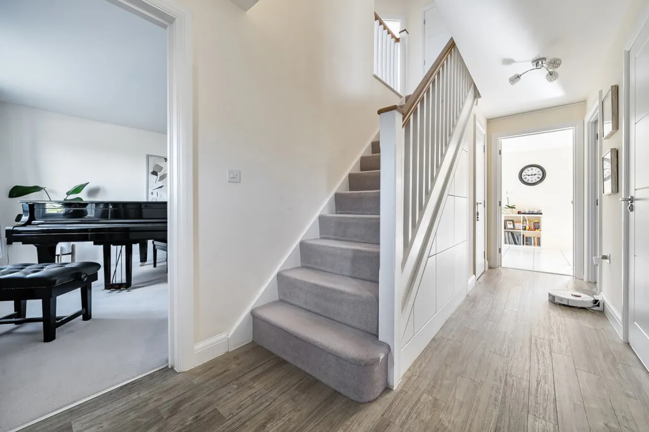 Bramley, RG26, photo 14