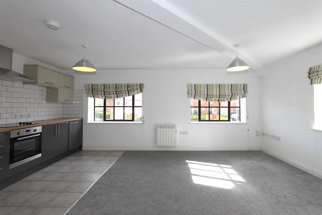 Woodcock Mews, Brierley Hill, photo 3