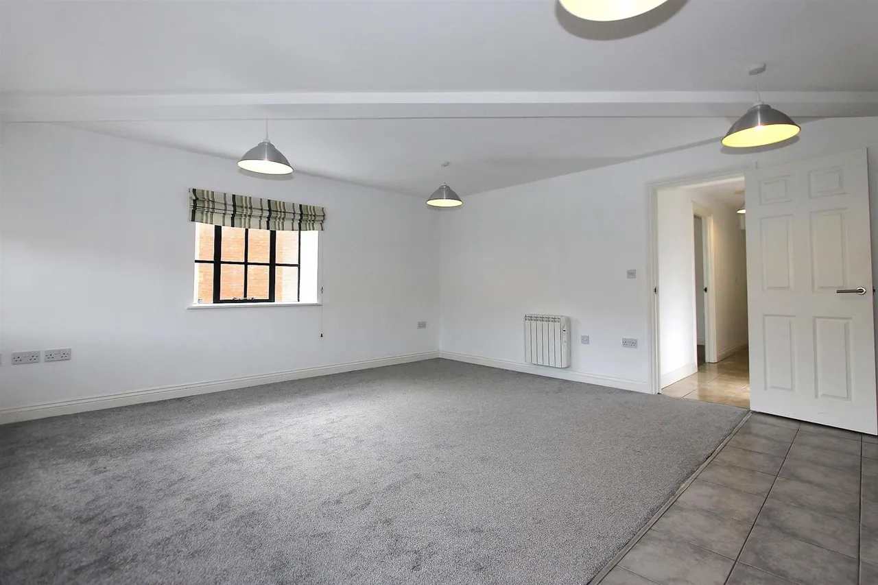Woodcock Mews, Brierley Hill, photo 6