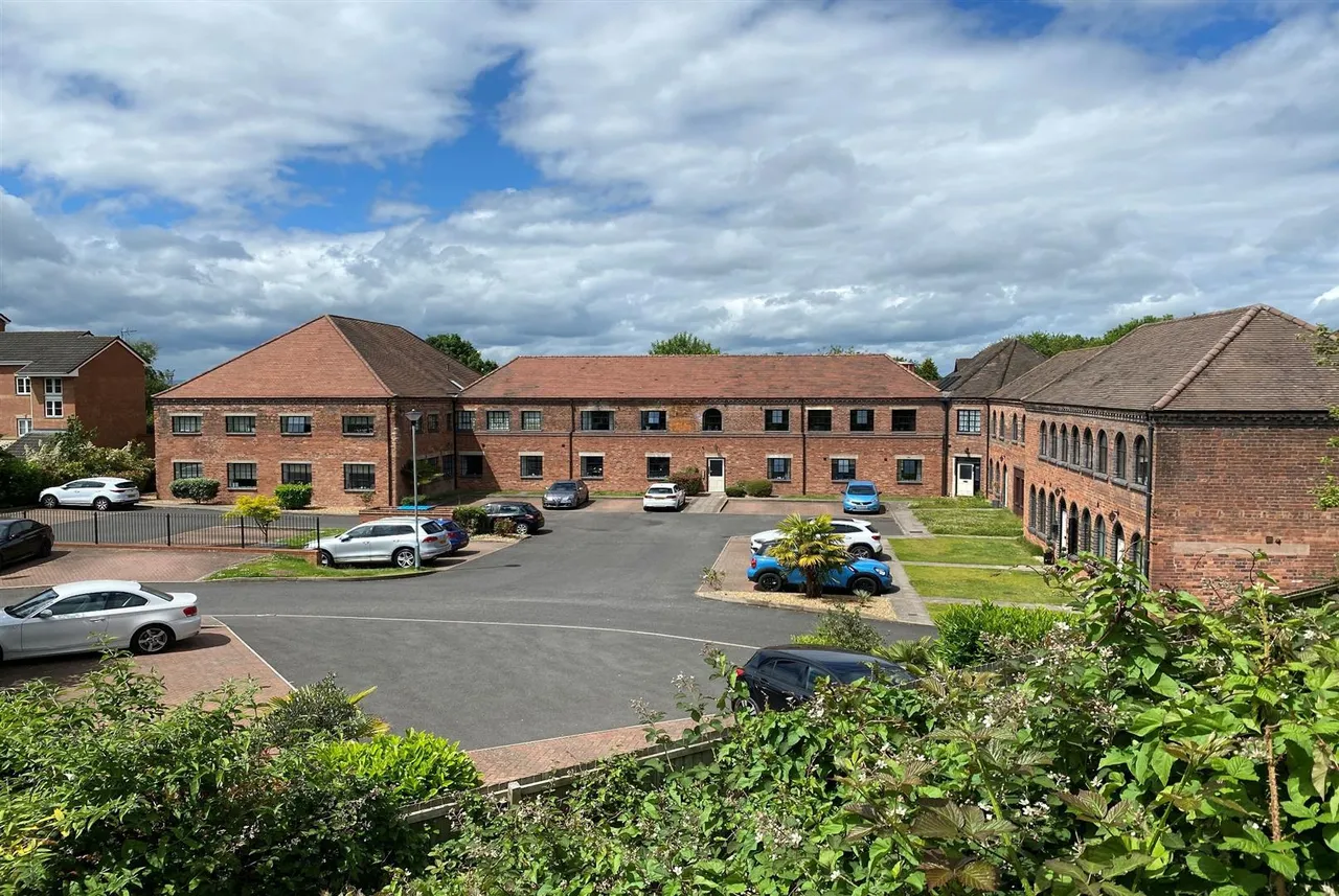 1 bed flat for sale — Woodcock Mews, Brierley Hill