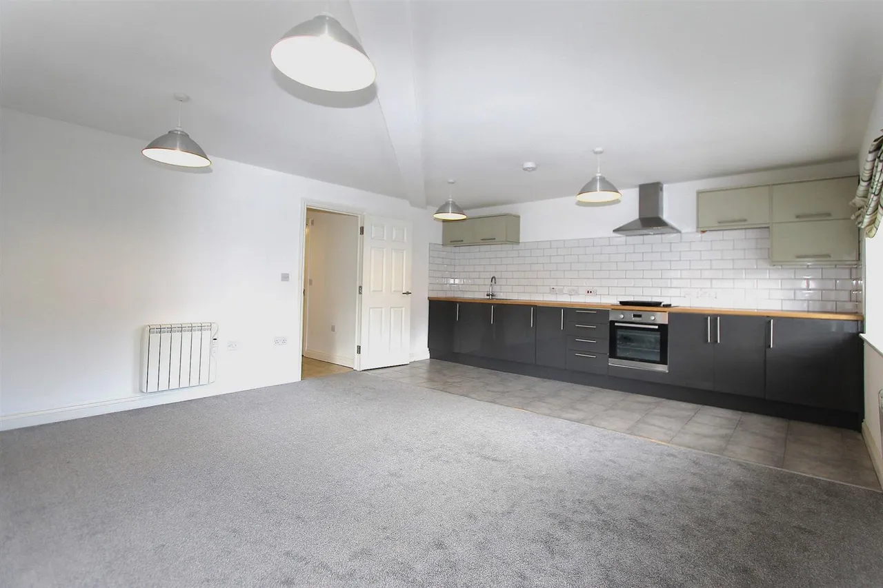 Woodcock Mews, Brierley Hill, photo 4