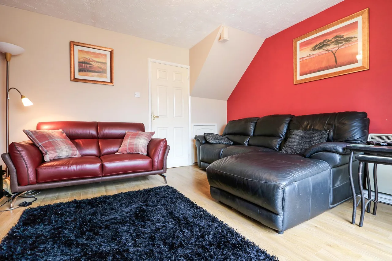 Ellison Close, ATTLEBOROUGH, photo 3