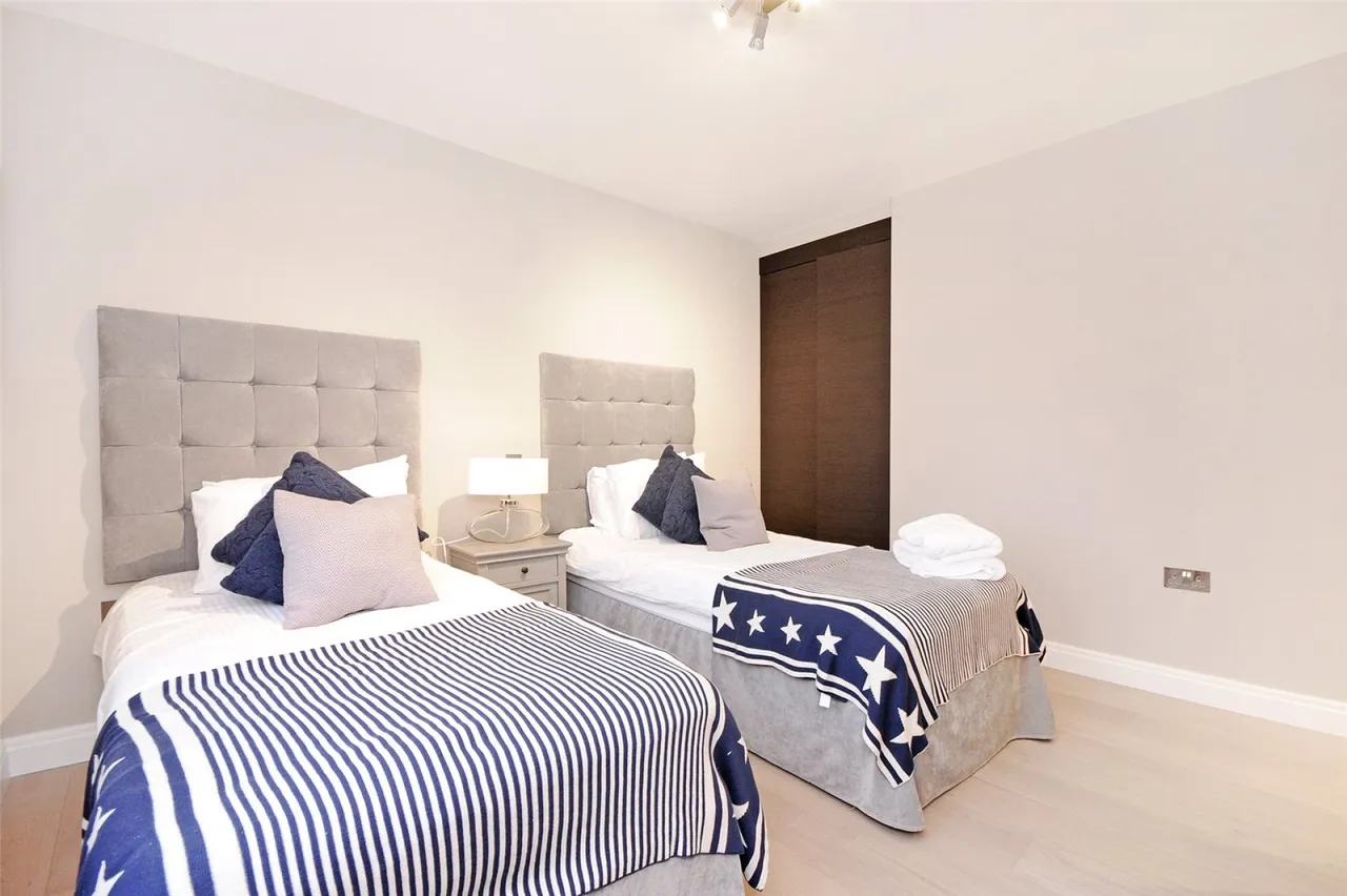 Boydell Court, St Johns Wood Park, photo 4