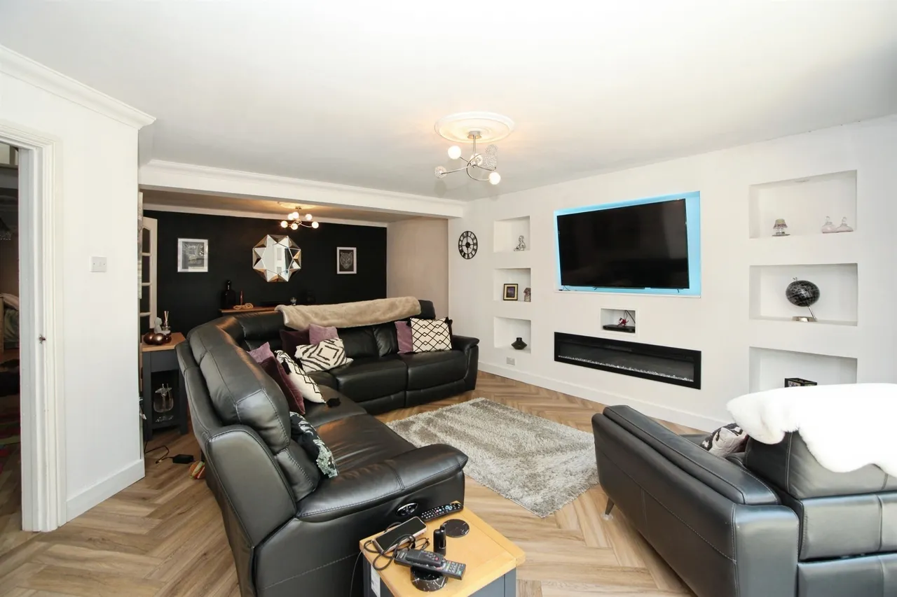 6 bed house for sale, Lower Francis Street, Caerphilly, CF83
