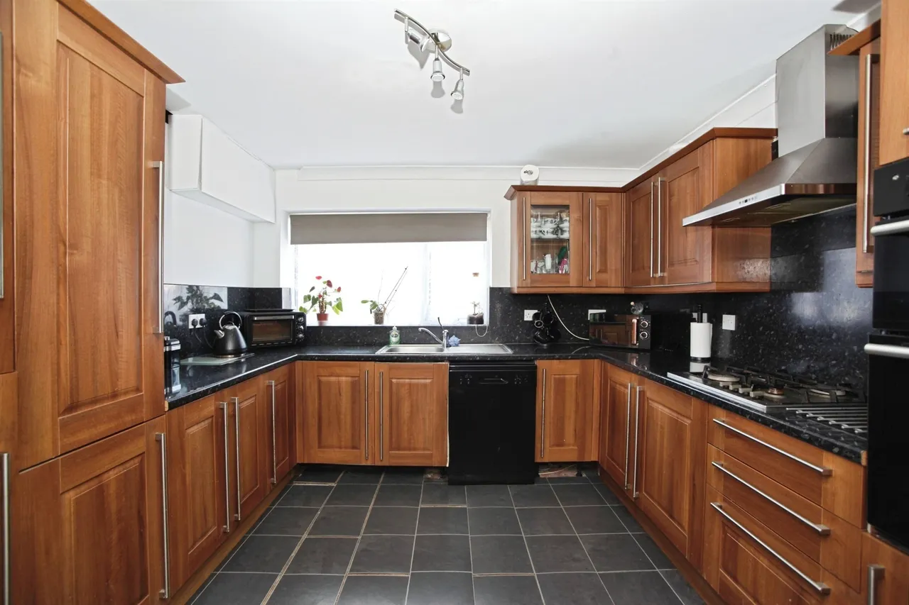 Lower Francis Street, Caerphilly, CF83, photo 6