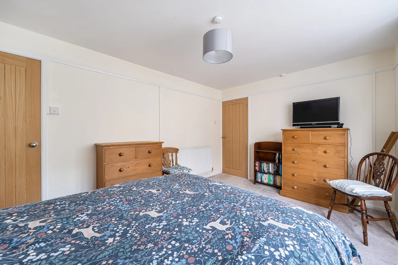 Whitfield Road, Haslemere, GU27, photo 8