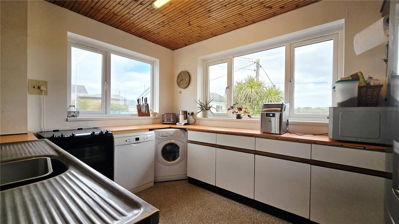 Ravenspoint Road, Trearddur Bay, LL65, photo 4